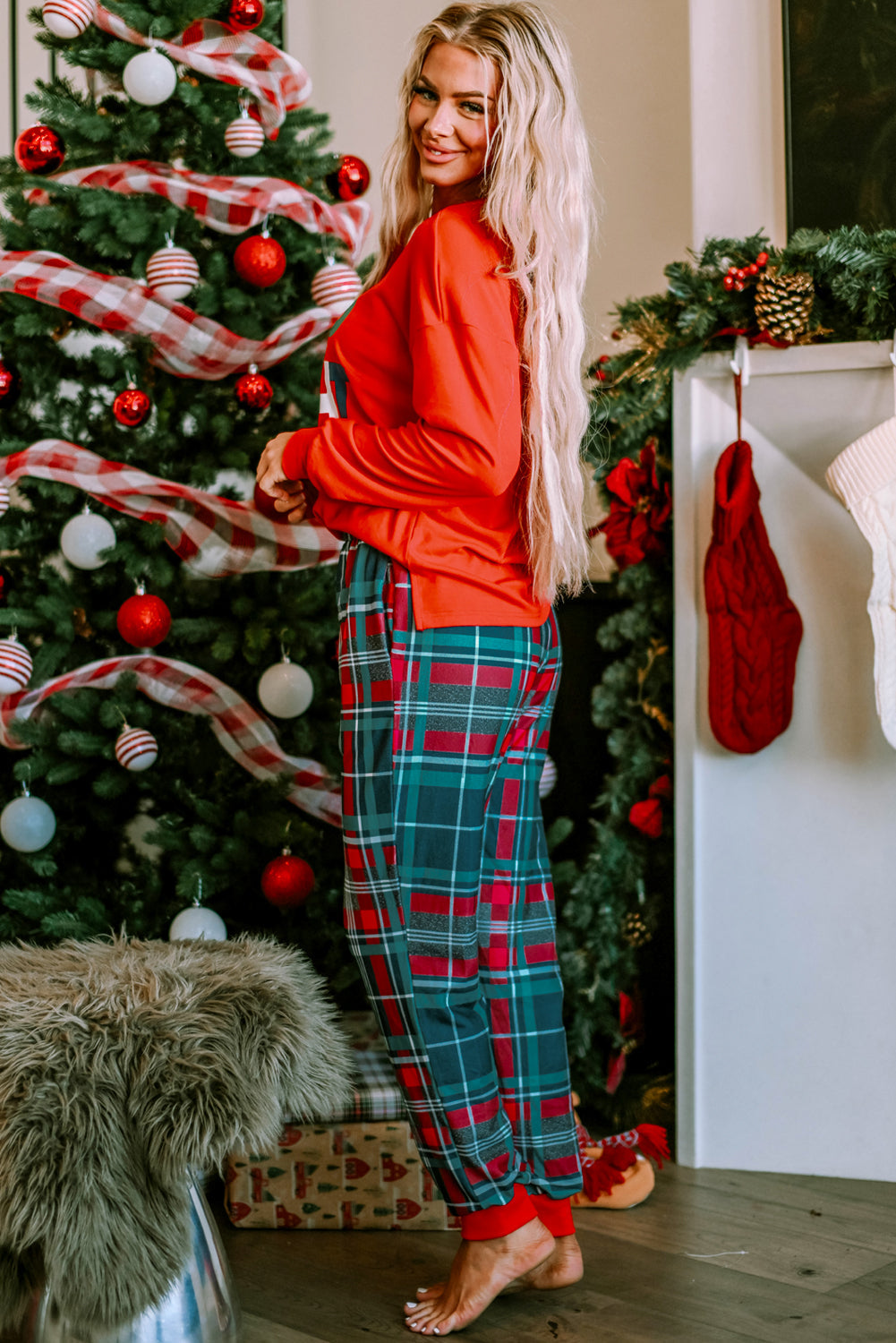 Christmas Plaid Pajamas Set – Women’s 2‑Piece Holiday Sleepwear